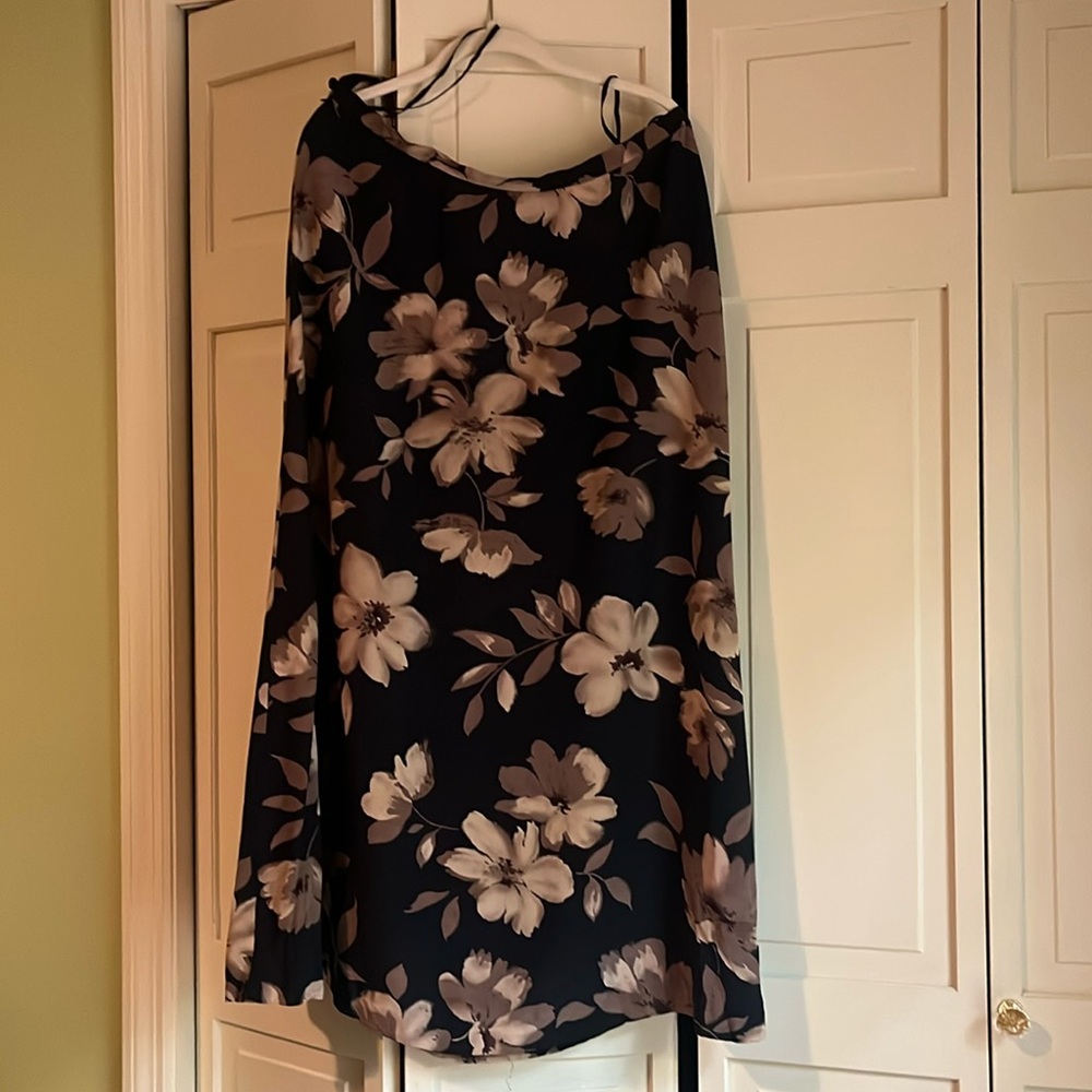 Long silk skirt, Jones, New York size 14